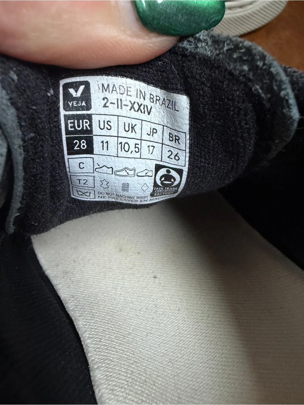 Veja Kids Esplar Sneaker Black with White Accent unisex US 11 EU 28